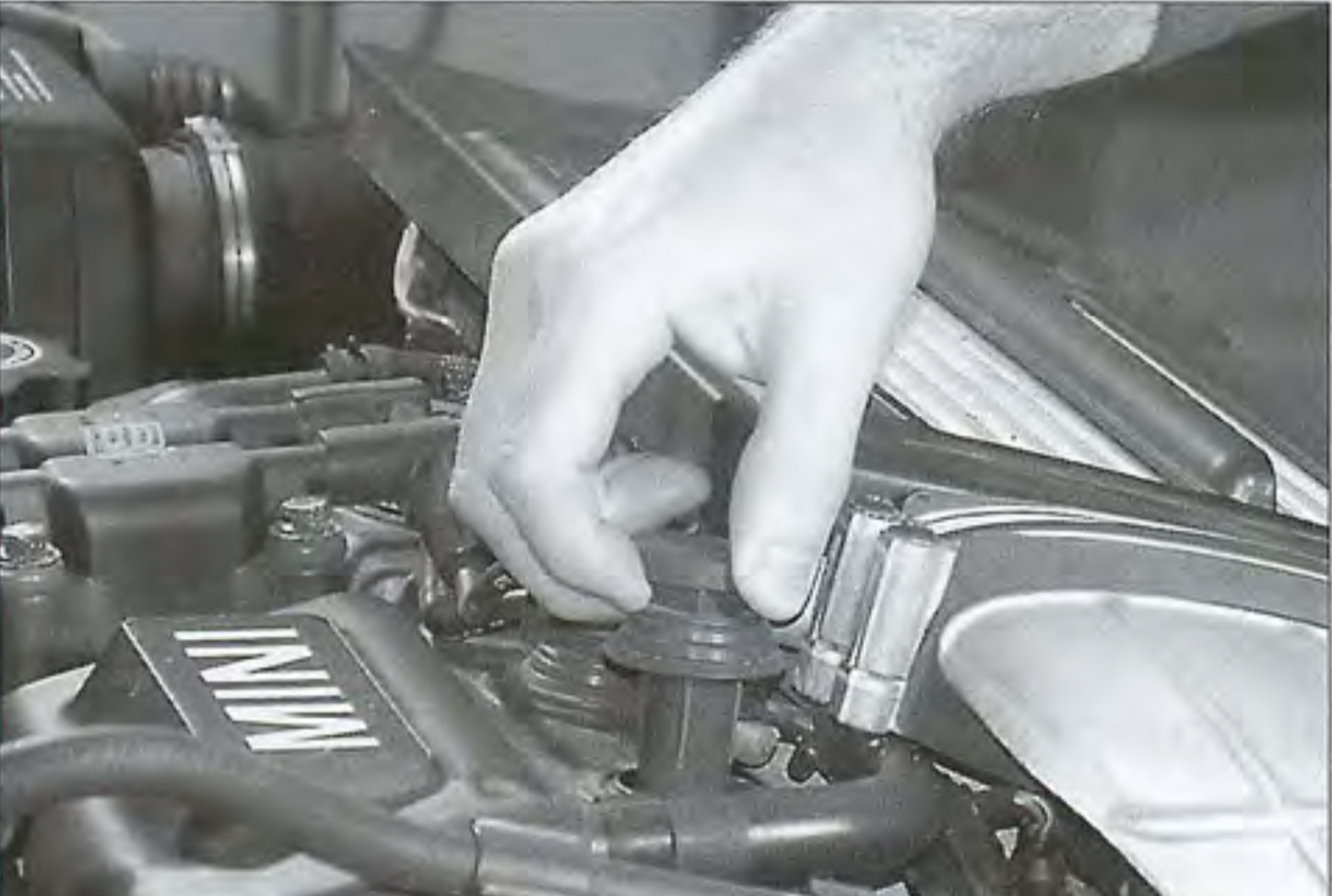 Mini Cooper R56 R57 (2007-2010) Official Workshop Repair Manual